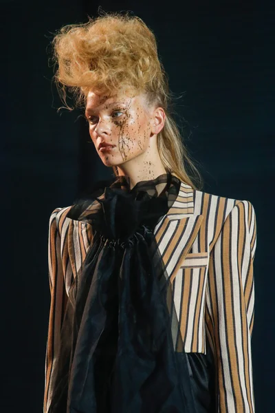 Look 53